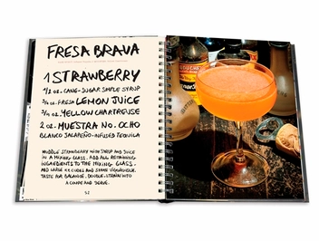 Паперова книга «Craft Cocktails», автор Браян Ван Фландерн - фото №10 - мініатюра