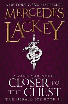 Паперова книга «Closer to the Chest. Book 3», автор Мерседес Лекі - фото №1 - мініатюра