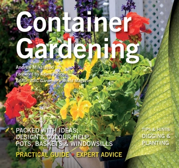 Бумажная книга «Container Gardening: Ideas, Design & Colour Help», автор Эндрю Миколайски - фото №3 - миниатюра