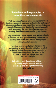 Паперова книга «The Woman in the Photograph», автор Стефані Батленд - фото №2 - мініатюра
