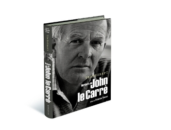 Бумажная книга «Tradecraft: Writers on John le Carré» - фото №2 - миниатюра