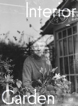 Бумажная книга «Interior Garden», авторов Лия Пирес, Ханна Хёх - фото №1 - миниатюра