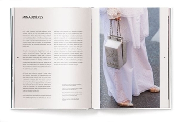 Паперова книга «The Ultimate Guide to Chanel Bags», автор Олександра Фуллертон - фото №4 - мініатюра
