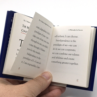 Бумажная книга «The 7 Habits of Highly Effective People. Miniature edition», автор Стивен Кови - фото №4 - миниатюра