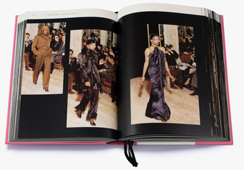 Книга «Yves Saint Laurent Catwalk. The Complete Haute Couture
