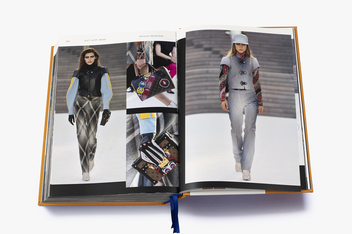 Бумажная книга «Louis Vuitton Catwalk. The Complete Fashion Collections », автор Луиза Риттер - фото №9 - миниатюра