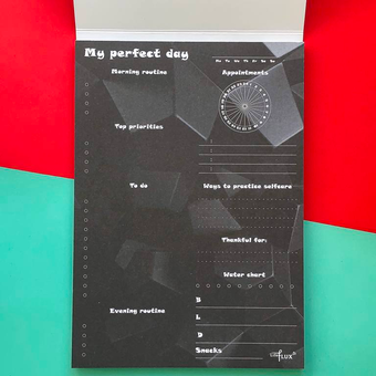 «Ежедневник с отрывными листами LifeFLUX Daily My perfect day Черный (+ ручка) (LFDAEPBL015)», бренда LifeFLUX - фото №3 - миниатюра
