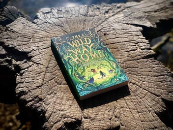 Бумажная книга «The Wild Way Home» - фото №3 - миниатюра