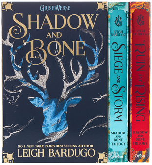 Бумажная книга «Shadow and Bone Boxed Set», автор Ли Бардуго - фото №3 - миниатюра