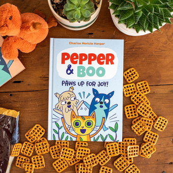 Паперова книга «Pepper & Boo: Paws Up for Joy!», автор Чаріз Мерікл Гарпер - фото №3 - мініатюра