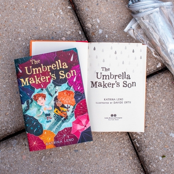 Бумажная книга «The Umbrella Maker's Son», автор Катрина Лено - фото №6 - миниатюра