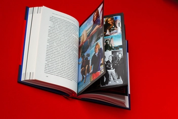 Бумажная книга «Американський мрійник. Моє життя у фешн-індустрії», авторов Томми Хилфигер, Питер Кноблер - фото №5 - миниатюра