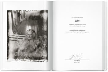 Паперова книга «David Bailey. Art Edition No. 151-225 "Mick Jagger, 1964"» - фото №2 - мініатюра