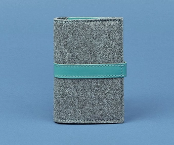 «Обложка для паспорта BlankNote 1.1 Фетр Тиффани (BN-OP-1.1-felt-tiffany)», бренда BlankNote - фото №3 - миниатюра