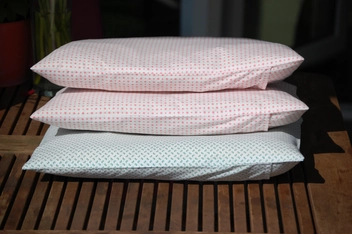  «Подушка DevoHome Baby Breez Pink 35х45 см (Под_Br_pn)», бренда DevoHome - фото №3 - миниатюра