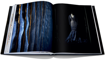 Паперова книга «Dior by Gianfranco Ferre», авторів Александер Ф'юрі, Лазіз Амані - фото №4 - мініатюра