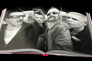 Бумажная книга «Derek Ridgers: Photographs», автор Дерек Риджерс - фото №7 - миниатюра