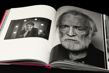 Бумажная книга «Derek Ridgers: Photographs», автор Дерек Риджерс - фото №9 - миниатюра