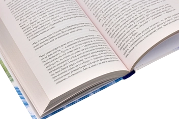 Бумажная книга «Поринь у світ пригод (комплект із 6 книг)», авторов Марк Твен, Артур Конан Дойл, Чарльз Диккенс, Рафаэль Сабатини, Анна Сьюэлл - фото №18 - миниатюра