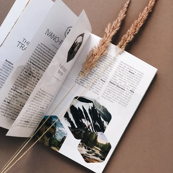 Паперова книга «Ukraine Travel Guide» - фото №5 - мініатюра