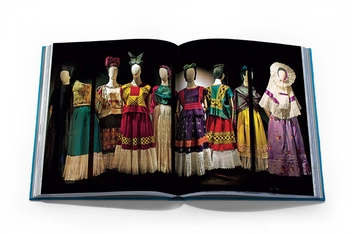 Бумажная книга «Frida Kahlo. Fashion as the Art of Being», автор Сусана Мартинес Видал - фото №9 - миниатюра