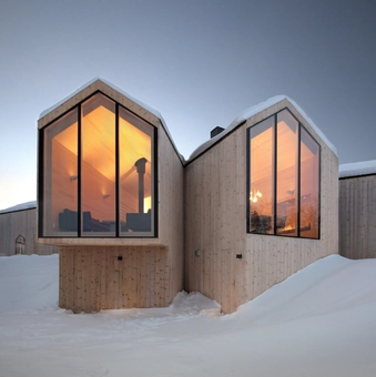 Бумажная книга «Hide and Seek. The Architecture of Cabins and Hide-outs» - фото №8 - миниатюра
