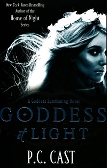 Бумажная книга «Goddess of Light», автор Филис Кристина Каст - фото №1 - миниатюра