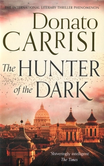 Бумажная книга «The Hunter of the Dark», автор Донато Карризи - фото №2 - миниатюра