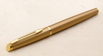  «Чорнильна ручка Waterman Hemisphere Stardust Gold GT (12560)», бренду Waterman - фото №4 - мініатюра