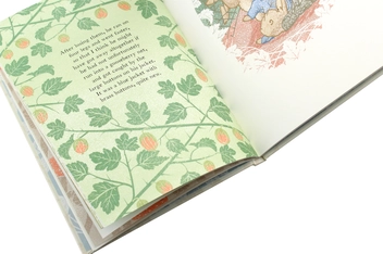 Бумажная книга «The Tale Of Peter Rabbit», автор Беатрис Поттер - фото №6 - миниатюра