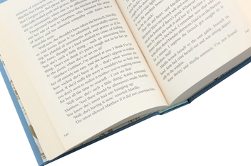 Бумажная книга «Anne of Green Gables», автор Люси Мод Монтгомери - фото №5 - миниатюра