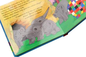 Паперова книга «Elmer and the Rainbow», автор Девід Маккі - фото №7 - мініатюра