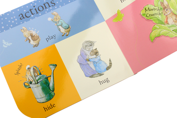 Бумажная книга «Peter Rabbit. Touch and Feel Playbook» - фото №6 - миниатюра