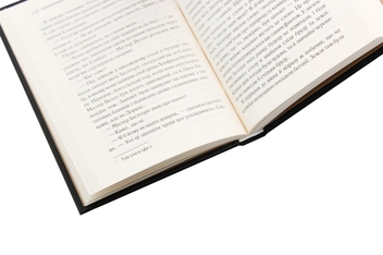 Бумажная книга «Таємнича пригода в Стайлзі», автор Агата Кристи - фото №5 - миниатюра
