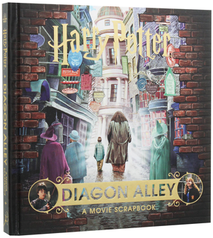 Бумажная книга «Harry Potter. Diagon Alley. A Movie Scrapbook», автор Братья Уорнэр - фото №2 - миниатюра