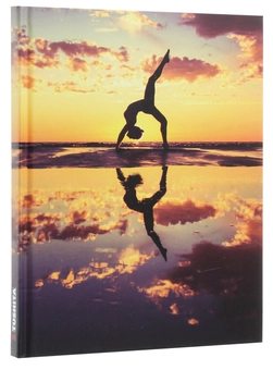 Бумажная книга «Yoga Beach» - фото №3 - миниатюра
