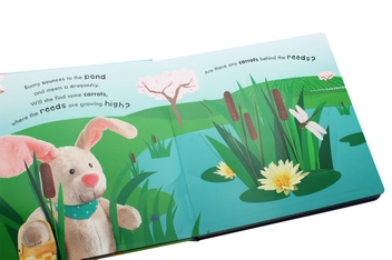 Паперова книга «Crunch! Munch! Bunny», автор Клер Лойд - фото №10 - мініатюра