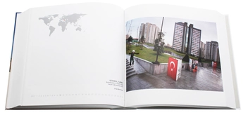 Бумажная книга «Magnum Atlas. Around the World in 365 Photos from the Magnum Archive» - фото №6 - миниатюра