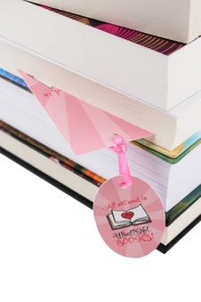 «Набор закладок для книг Bookmarks Love is all 5 шт (0000000000345)», бренда Bookmarks - фото №4 - миниатюра