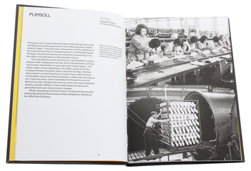 Бумажная книга «Fifty Shoes that Changed the World» - фото №4 - миниатюра