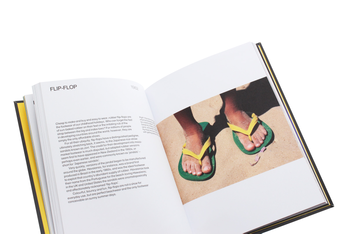 Бумажная книга «Fifty Shoes that Changed the World» - фото №5 - миниатюра