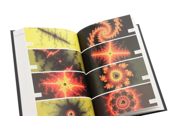 Паперова книга «Бот. Атакамська криза», автор Макс Кідрук - фото №7 - мініатюра