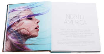 Бумажная книга «The World Atlas of Street Fashion», автор Каролина Кокс - фото №7 - миниатюра