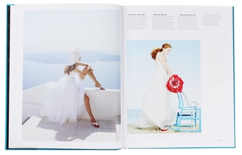Паперова книга «Vogue. The Gown», автор Джо Еллісон - фото №12 - мініатюра