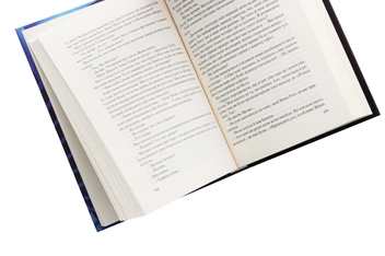 Паперова книга «Ідеальна мати», автор Еймі Моллой - фото №5 - мініатюра