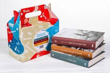 Бумажная книга «Британський сімейний роман (комплект із 3-х книг)», автор Кейт Аткинсон - фото №1 - миниатюра