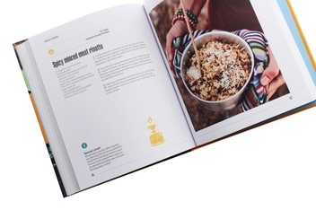 Паперова книга «The Campfire Cookbook: 80 Imaginative Recipes for Cooking Outdoors», авторів Віола Лекс, Ніко Станіцок - фото №7 - мініатюра