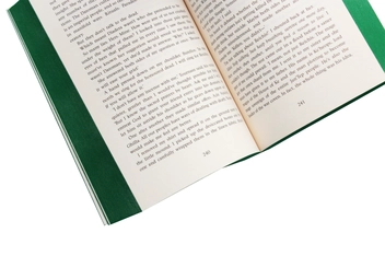 Паперова книга «Soulbinder», автор Себастьєн де Кастель - фото №5 - мініатюра