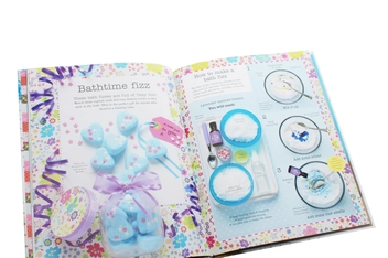 Бумажная книга «Crafty Gifts. Packed with Ideas for Presents, Wrapping, and Cards», автор Джейн Булл - фото №6 - миниатюра