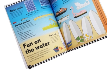 Паперова книга «At the Seaside Activity Book. Includes more than 300 Stickers» - фото №6 - мініатюра